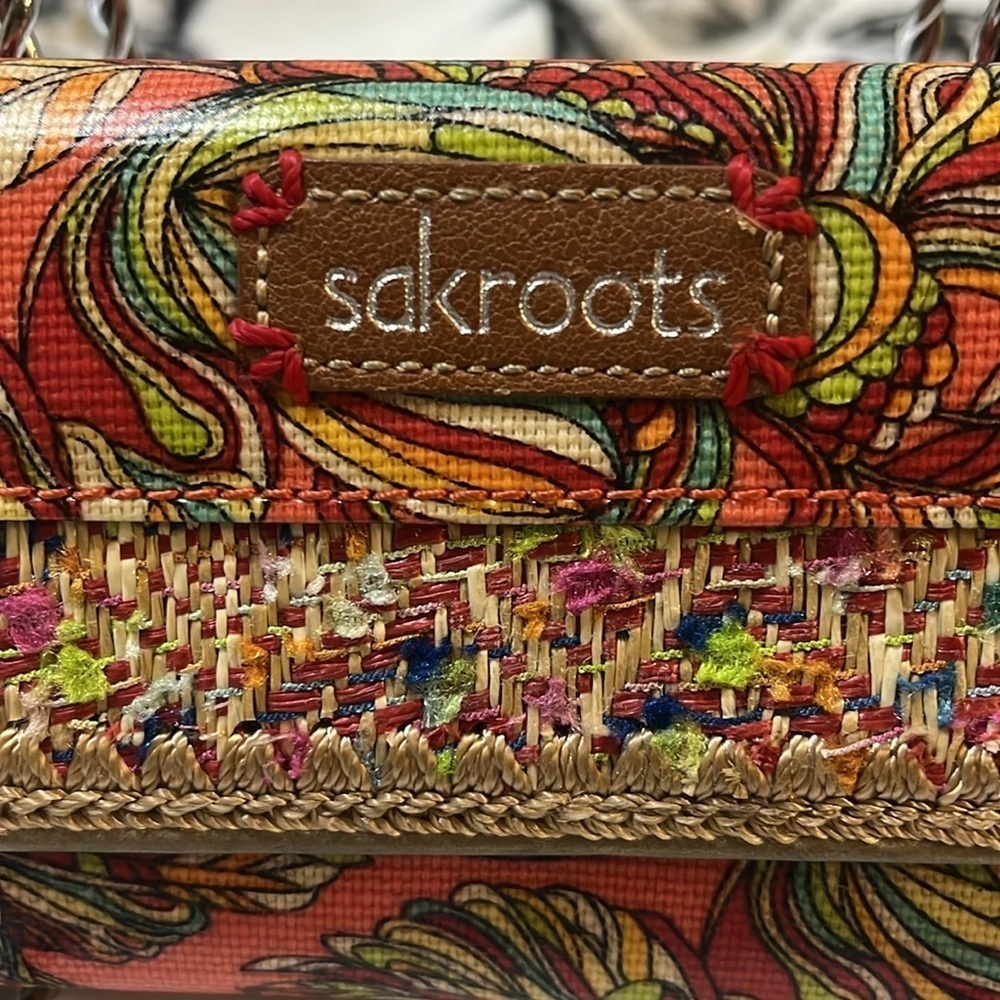 Sakroots Women's Artist Circle Trifold Wallet, Coral Treehouse, One Size - Picture 4 of 14